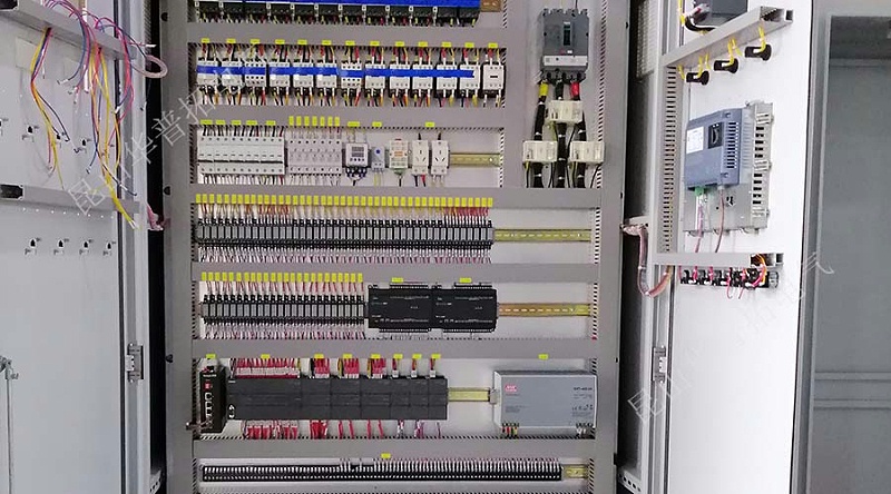 PLC柜内元器件实拍