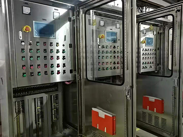 细格栅控制柜帮助污水处理系统清洁水源